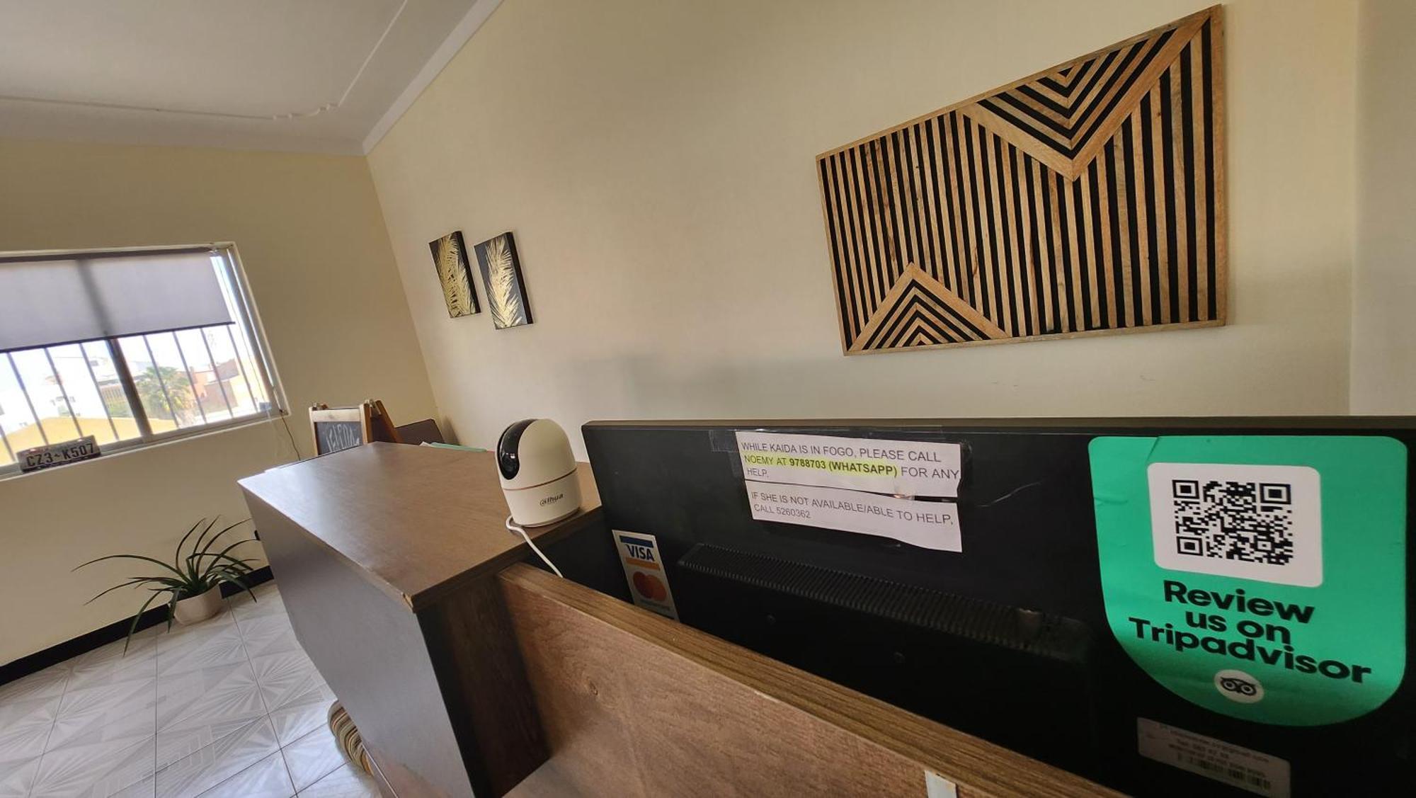 No Cash Accepted-Meeting Point Hostel- Praia, Also In Tarrafal & Fogo Экстерьер фото